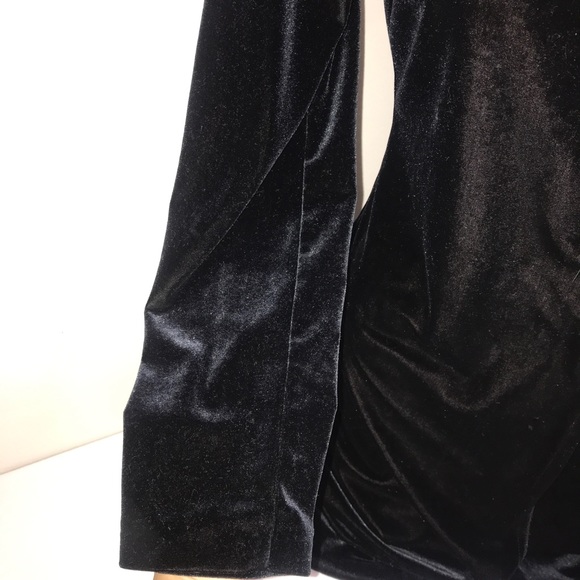 Sabora Black Velvet Fur Trimmed Long Sleeve Robe - Picture 8 of 12